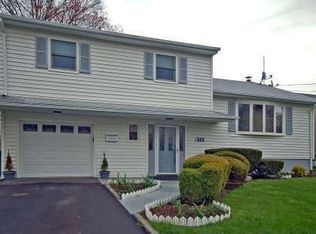 565 Robinson Ter, Union, NJ 07083