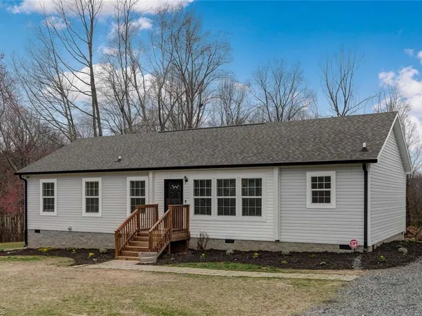 1220 Crutchfield Rd, Reidsville, NC 27320