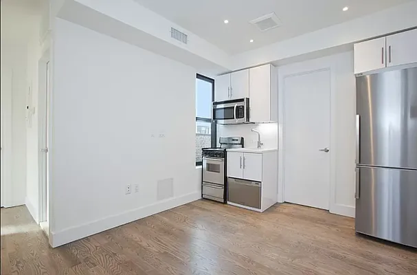 Rented by REAL New York | media 10