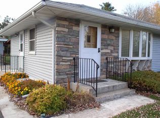 8460 Grafton Ave S, Cottage Grove, MN 55016