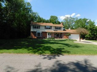 17727 Tanager Ln, South Bend, IN 46635