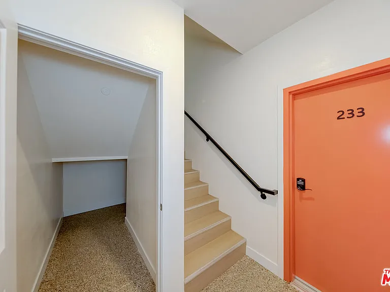 233 N Chicago St — Photo 26