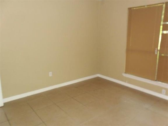 4th image of 3108 English Colony Dr