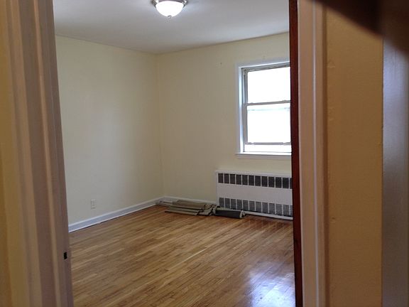 5th image of 2601 29th St