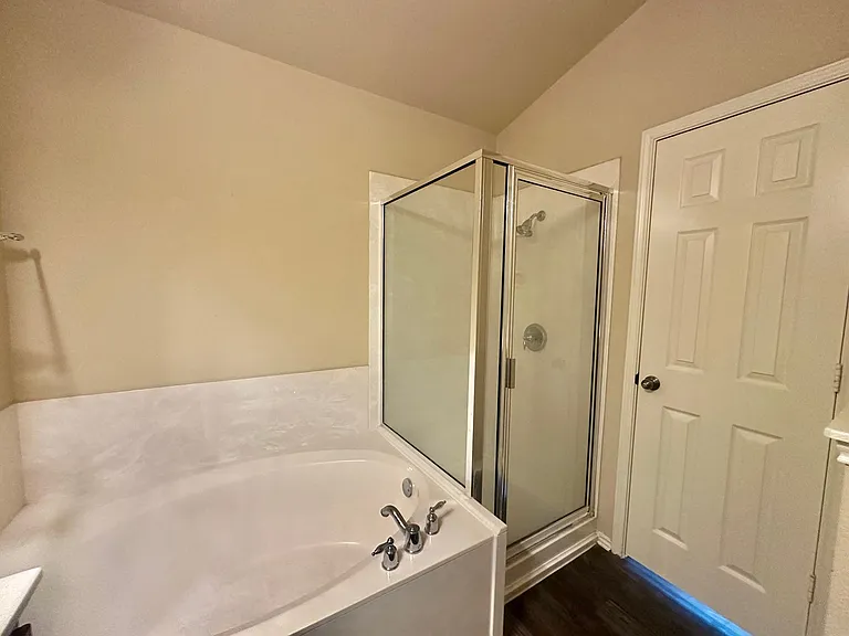 210 Lollipop Ln — Photo 10