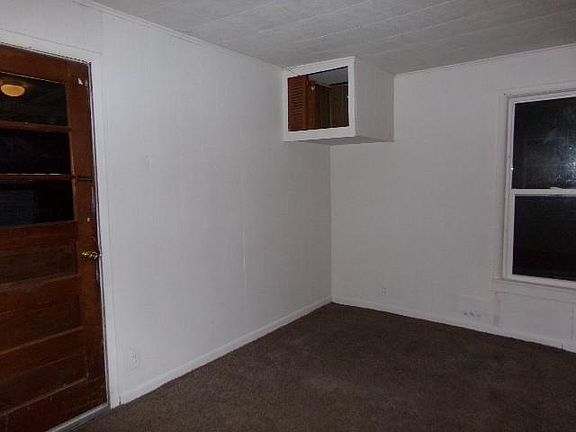 4th image of 208 Roselawn Ave