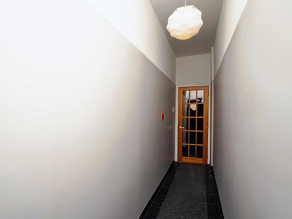 4th image of 1701 S 11th St Floor 2
