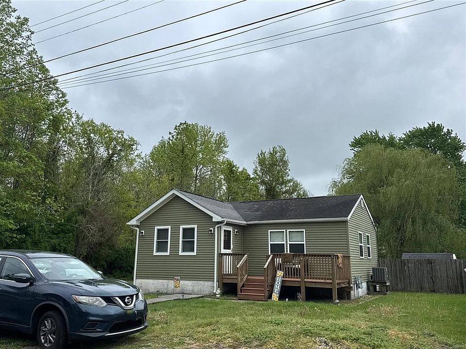 2nd image of 7 Linda Ln