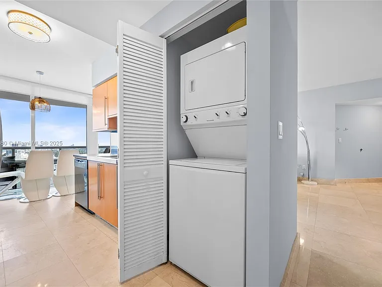 6365 Collins Ave #4106 — Photo 11