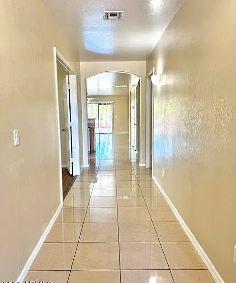 632 S 152nd Ln — Photo 2