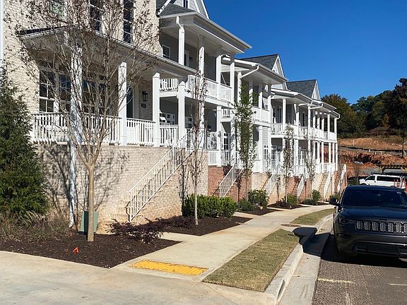 2045 Parkside Ln Side Elevation