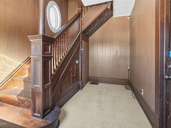 3rd image of 170 Marion Ave