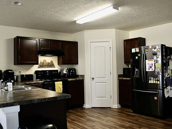 5th image of 5420 W Hazelwood Dr
