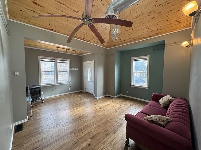 129 S Maple St — Photo 5