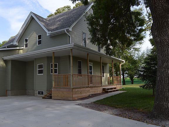 2nd image of 305 Park St
