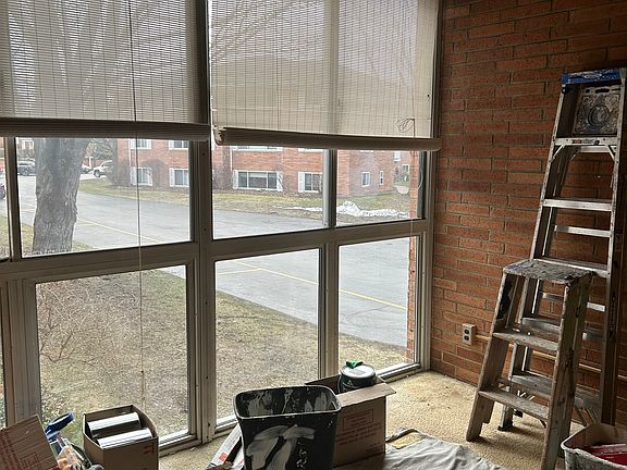 3rd image of 2405 East Ave APT 2