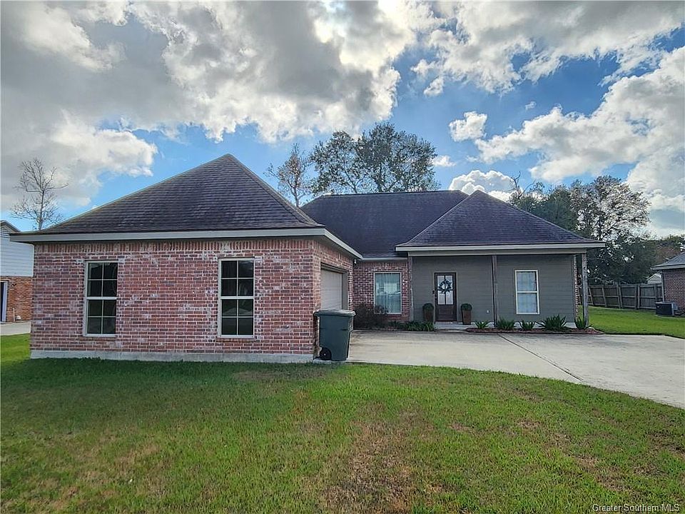 1st image of 2629 Park Dr