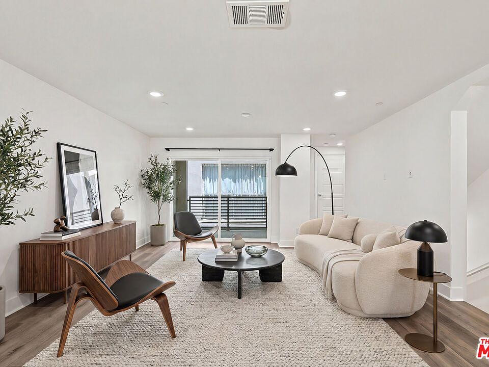 1st image of 5262 N Rainier Way
