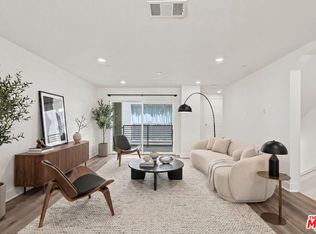 5262 N Rainier Way, Valley Village, CA 91607