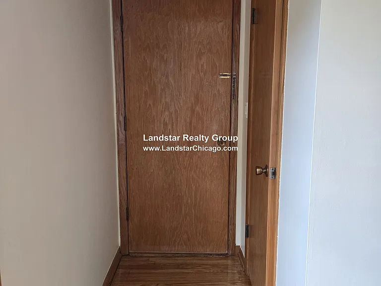 5339 W Addison St #2 — Photo 2