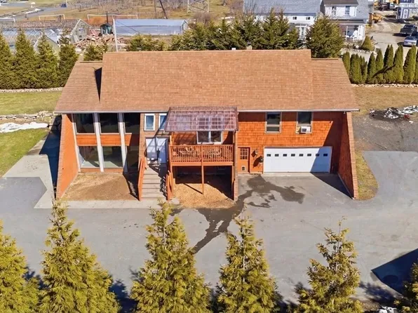 612 Drift Rd, Westport, MA 02790