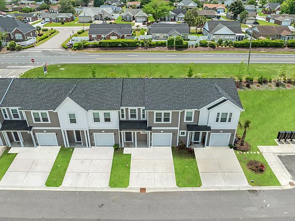 2nd image of 265 Sandridgebury Dr