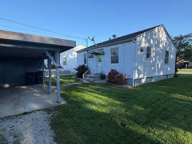3200 Edgewood Dr — Photo 11