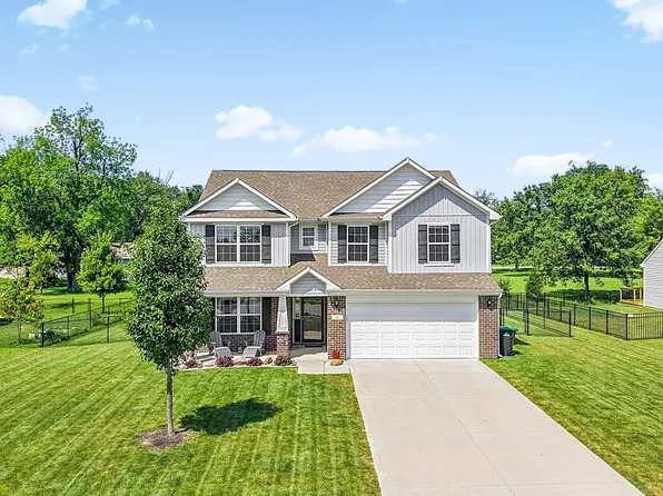 80 Blue Lace Dr, Whiteland, IN 46184