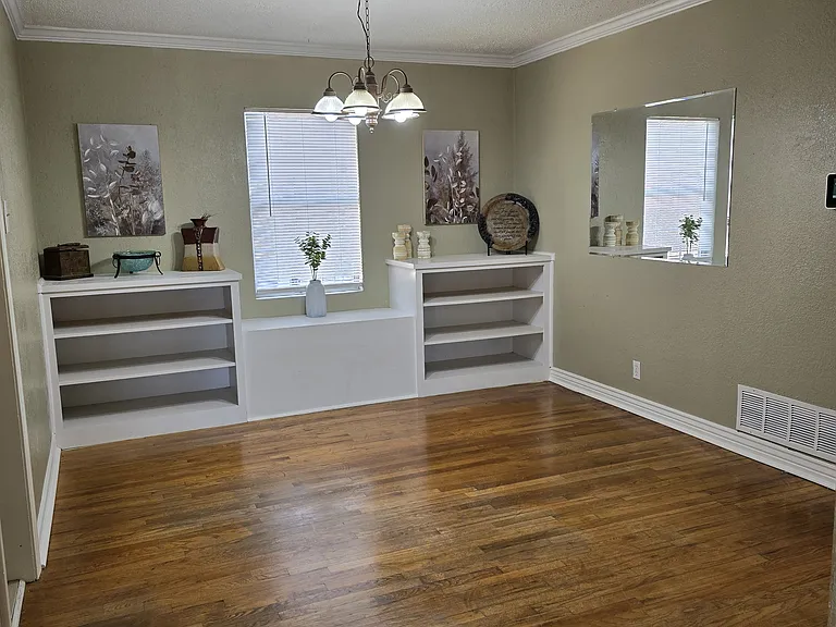 2408 W Kansas Ave — Photo 6