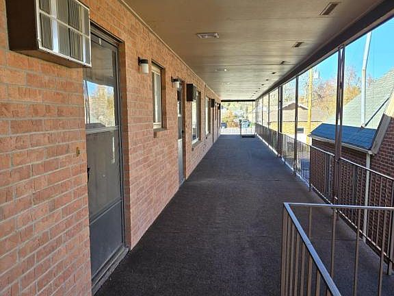 3rd image of 725 Macon Ave #4