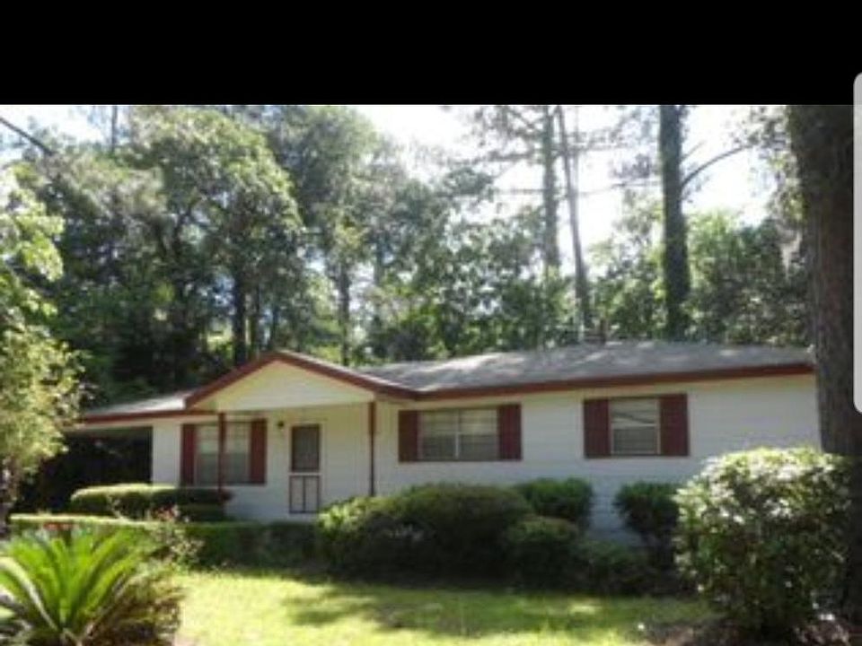 1st image of 7 Chatham Ln #7