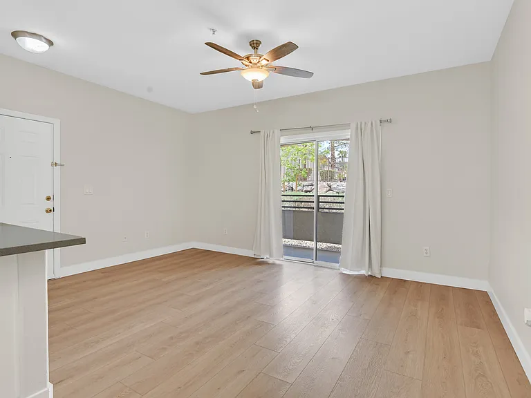 2291 W Horizon Ridge Pkwy #1106 — Photo 5