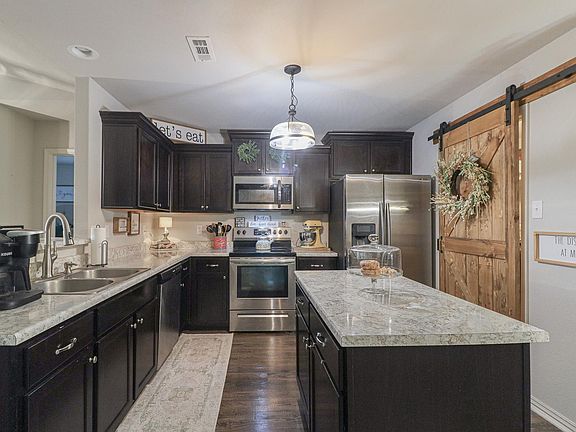5th image of 4811 Yukon Dr