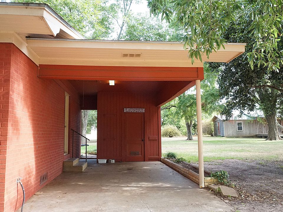 Attached carport