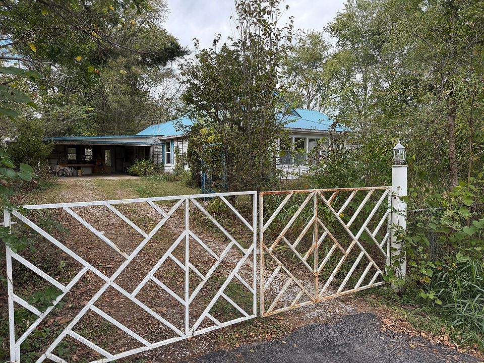 1st image of 2207 State Highway M
