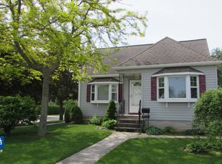 2001 29th St, Two Rivers, WI 54241