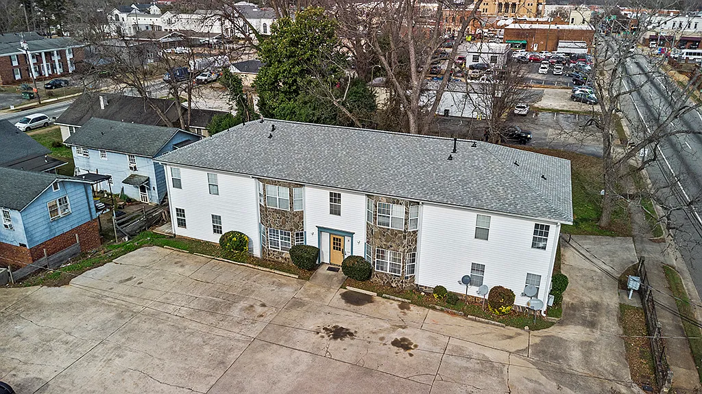 400 South Center St - 314B — Photo 2
