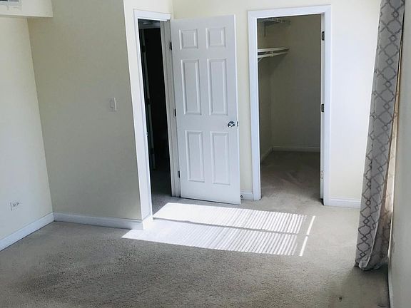 5th image of 6110 Knoll Valley Dr APT 203