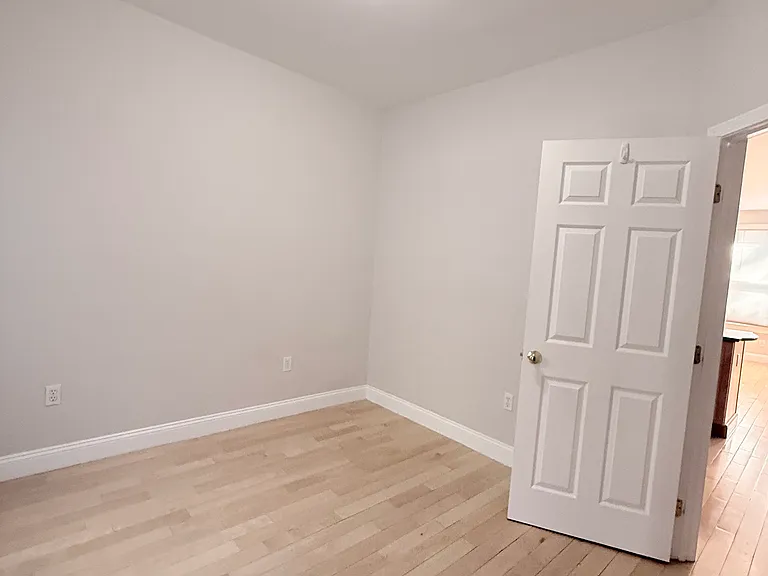 209 Harvard St #2 — Photo 12