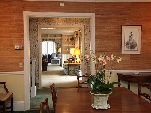 Outstanding tapestry brick Colonial