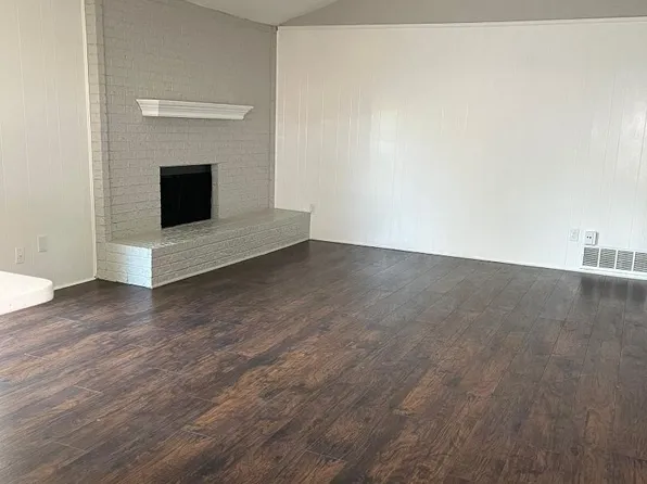 2407 Engleford Dr, Arlington, TX 76015