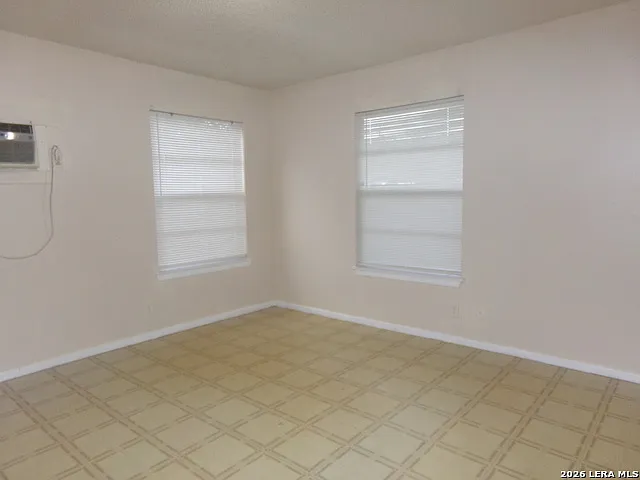5819 Castle Lk — Photo 12