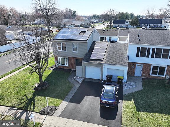 2nd image of 2500 Alexis Ct