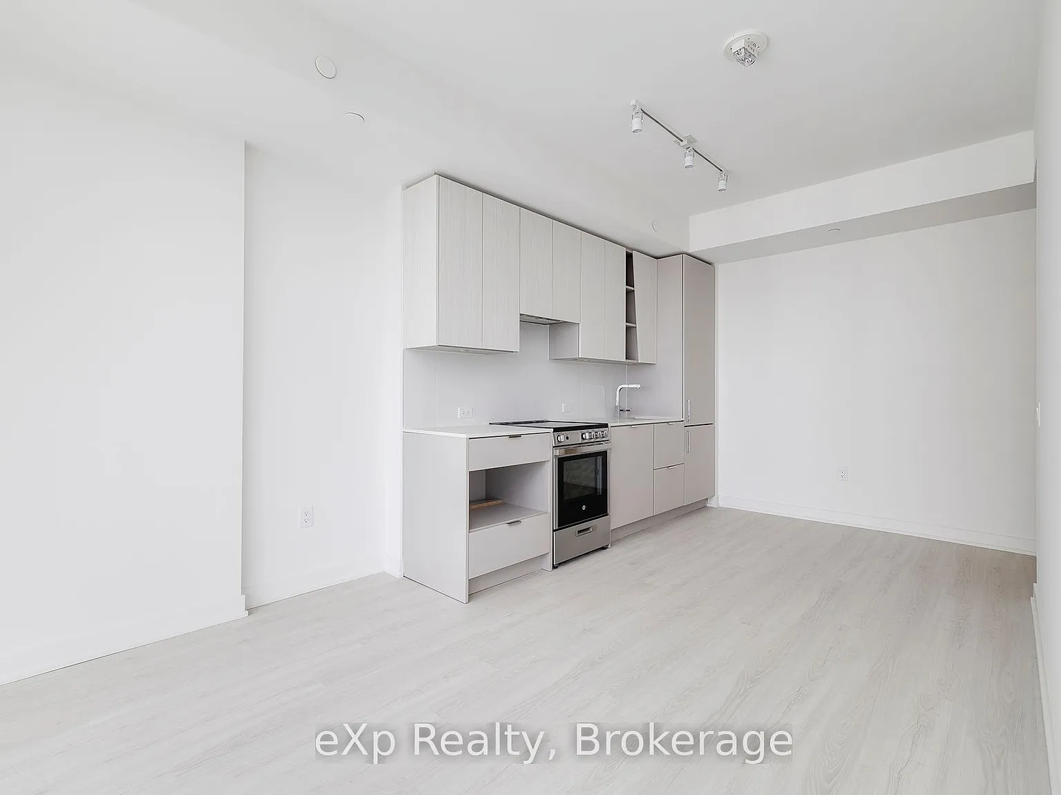 1 bed, $2,350 — Photo 3