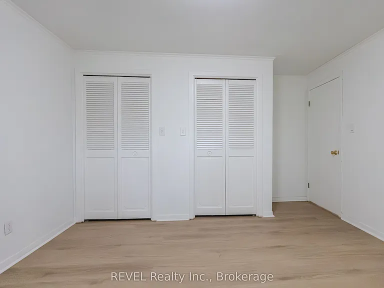 19 Woodington Cres — Photo 13