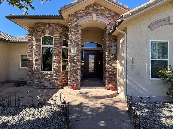 3rd image of 233 Meadow Creek Dr
