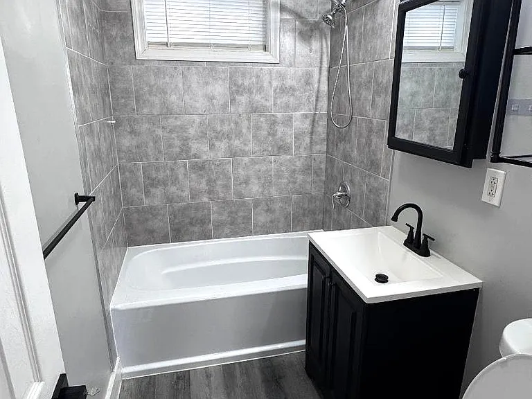 25 Greenmount Ter #A — Photo 4