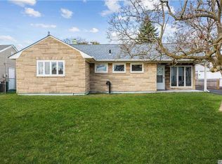 2621 Arleigh Rd, East Meadow, NY 11554