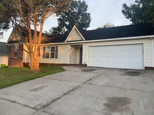 Building Photo - 406 Gallatin Cir