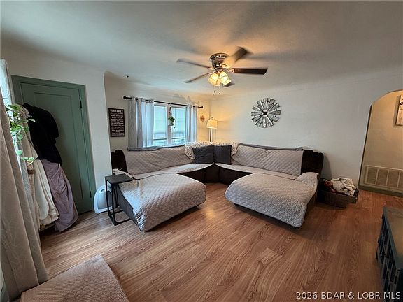 2nd image of 802 E 7th St